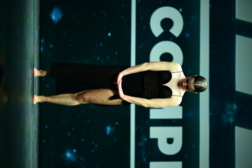 Dance Me Till The End