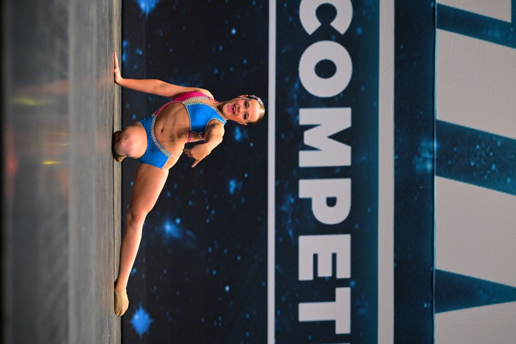 Nails Hair Hips Heels