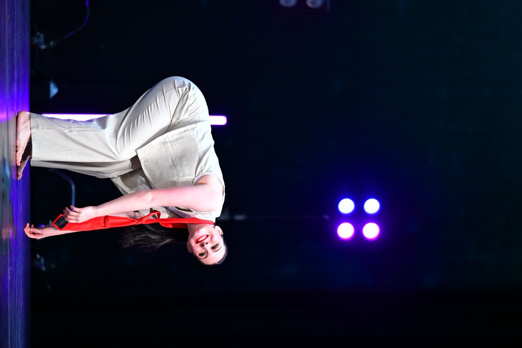 Everybody Supports Women