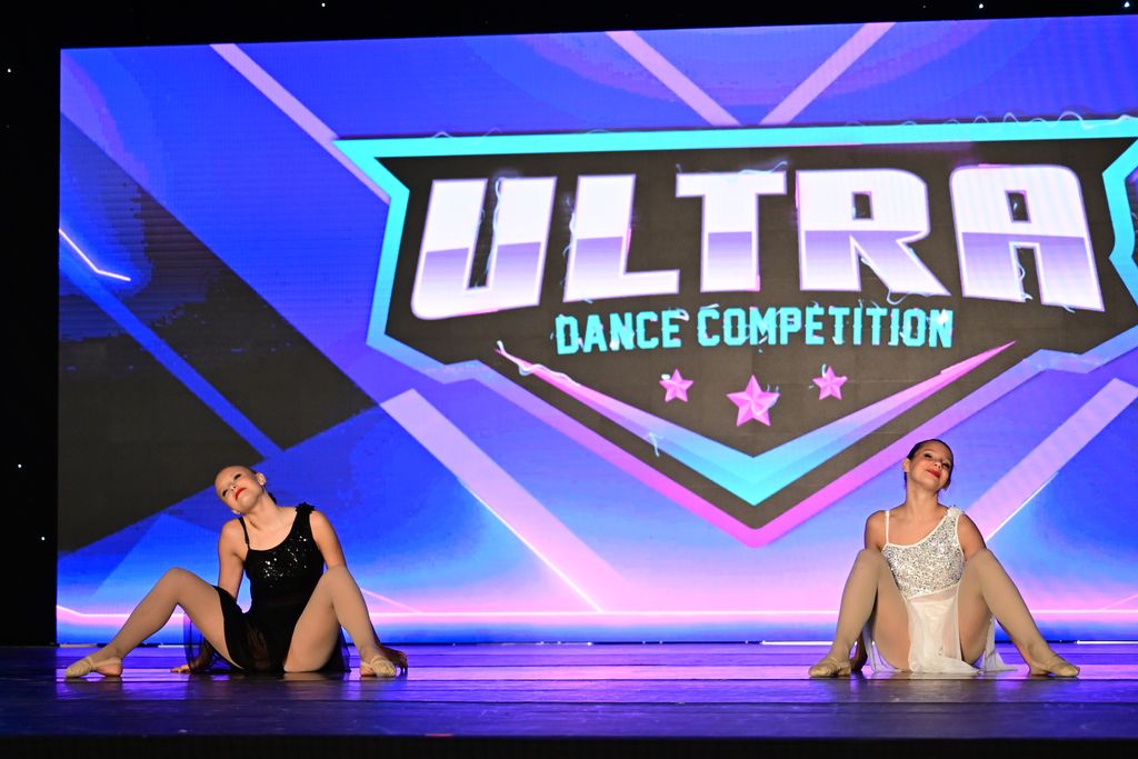 Lyrical World - Duet Melania & Victoria